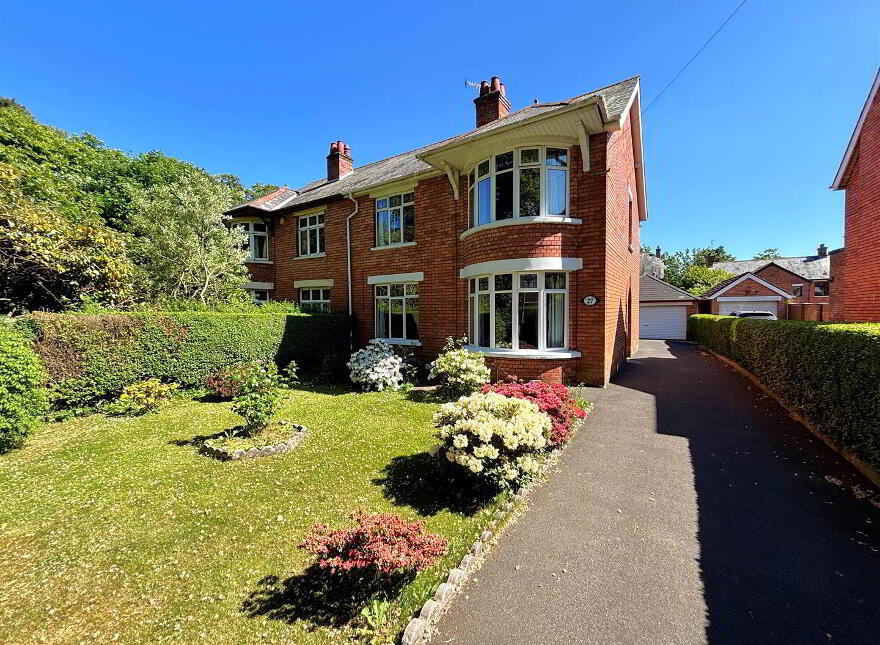 27 Fortwilliam Park, Belfast, BT15 4AL photo