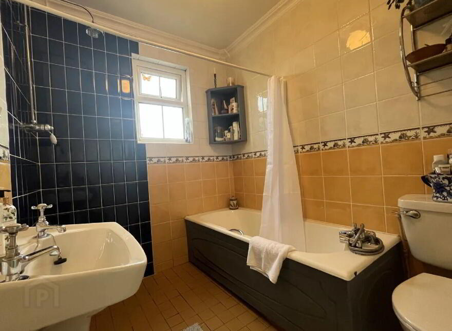 Woodville, Crossmolina, F26Y430