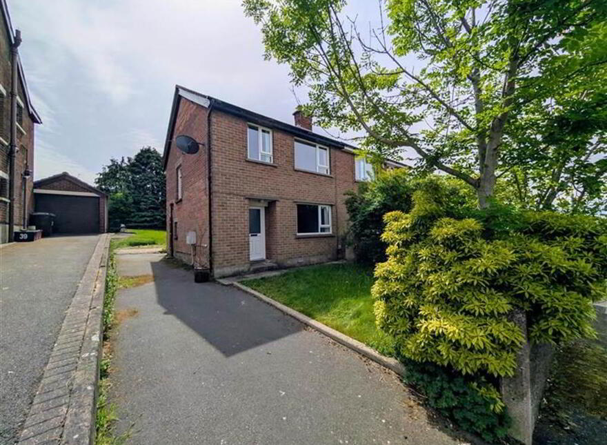 37 Glendale Avenue North, Four Winds, Belfast, BT8 6LD photo