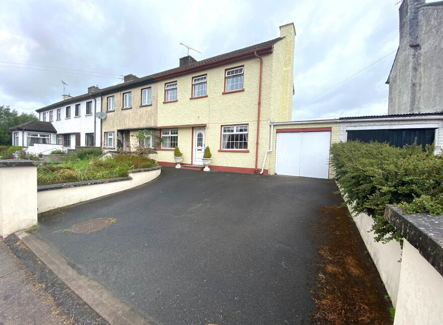 2 The Cresent, Castleblayney, A75EW66 photo
