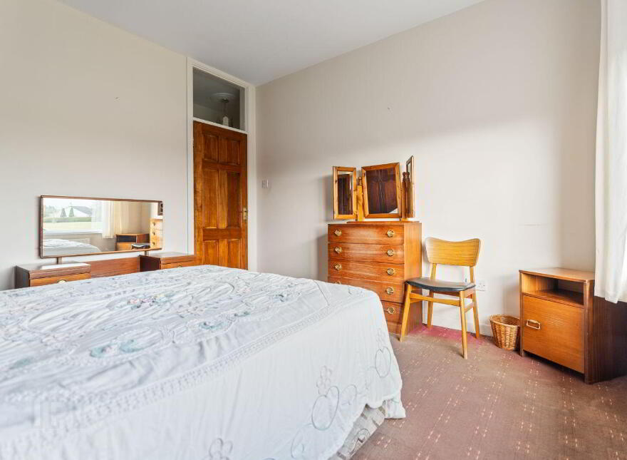 4 Love Lane, Charleville