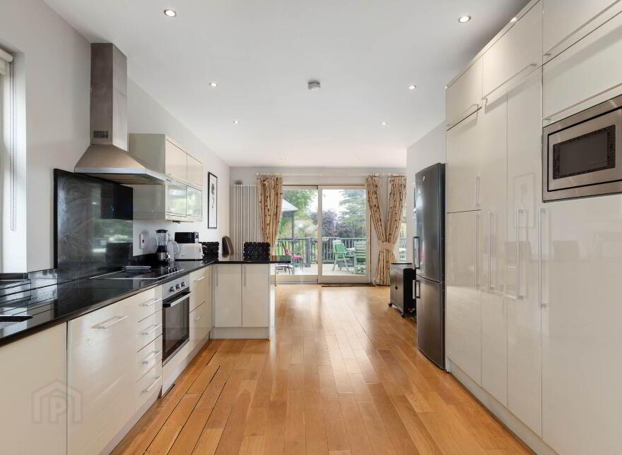 Greentops, Bray Road, Foxrock, Dublin, D18E1W5