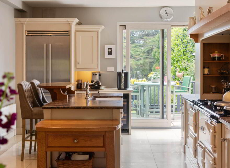 Greentops, Bray Road, Foxrock, Dublin, D18E1W5