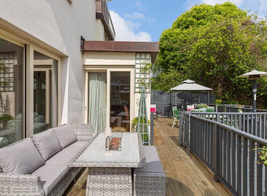 Greentops, Bray Road, Foxrock, Dublin, D18E1W5
