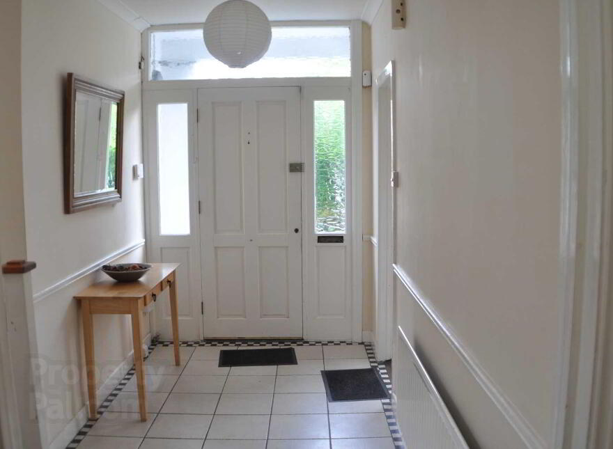 20 Leopardstown Gardens, Blackrock, Dublin, A94FY53 photo