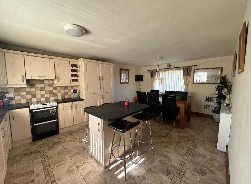 14 Pearse Park, Clonmel, E91XF10