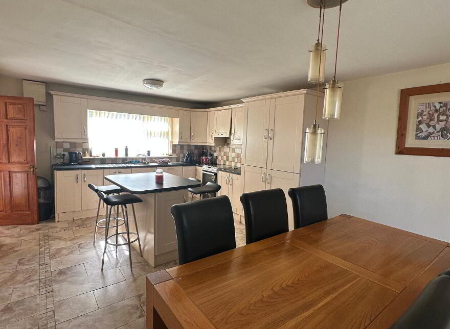 14 Pearse Park, Clonmel, E91XF10