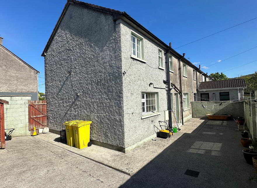 14 Pearse Park, Clonmel, E91XF10