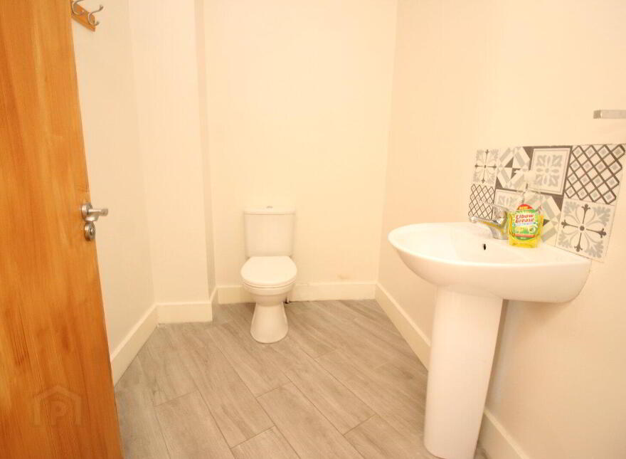 16 Holstein Way, Lisburn, BT28 2RT