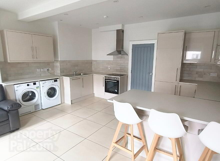 Unit 1, 162 Ormeau Road, Belfast, BT7 2ED photo