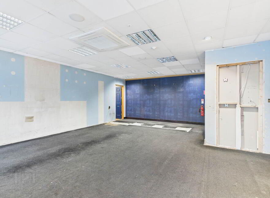 3 Sean Kelly Square, Carrick-On-Suir, E32T864