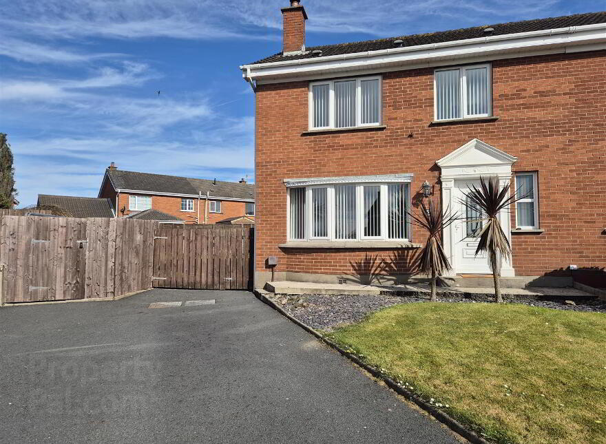 5 Albany Court, Bangor, BT19 6YJ photo
