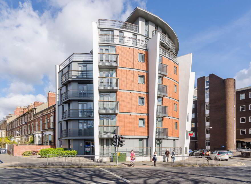 5.4, 117 Lisburn Road, Belfast, BT9 7AF photo