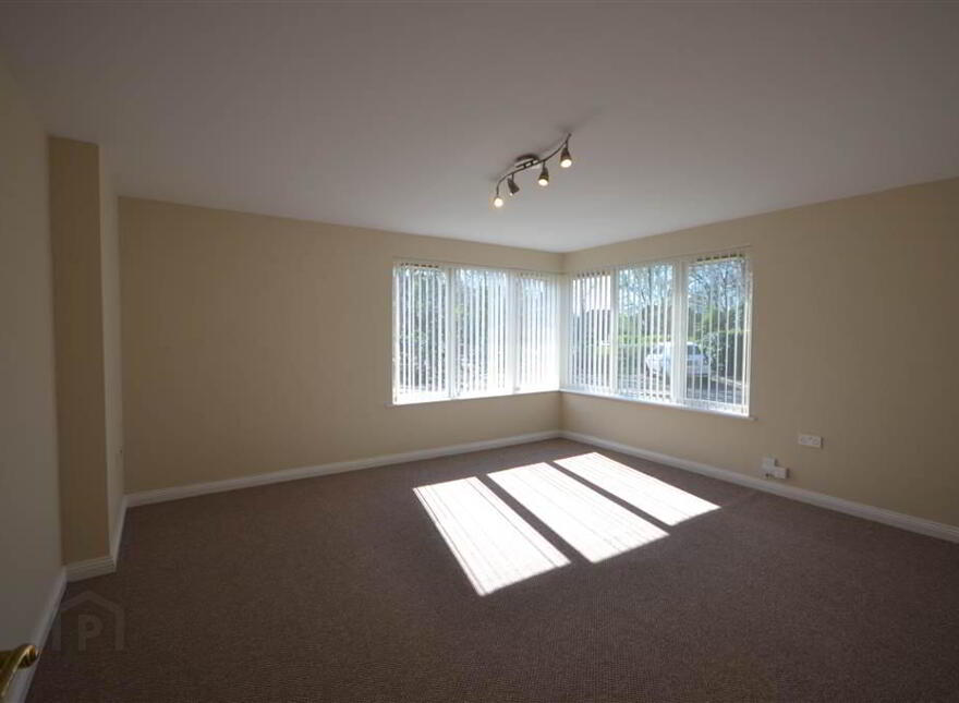 Apt, 3, 1 St Anne's Lane, Belfast, BT10 0PP