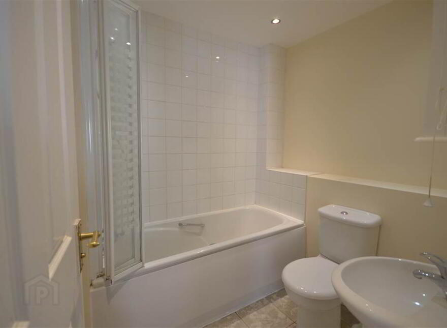 Apt, 3, 1 St Anne's Lane, Belfast, BT10 0PP