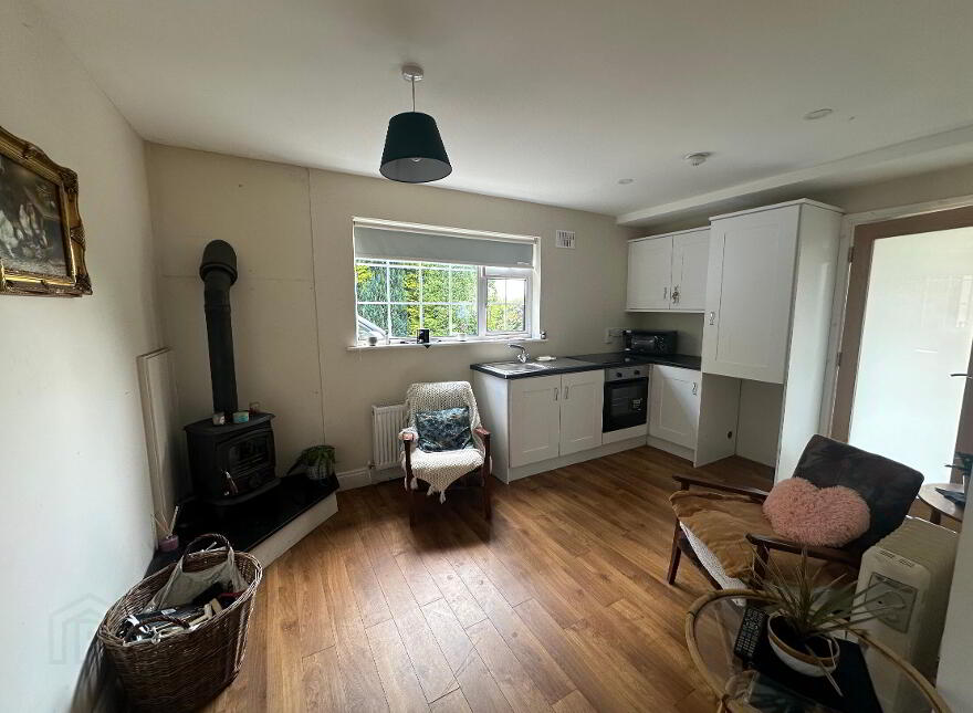 Townspark, Cahir, Co. Tipperary, E21T927