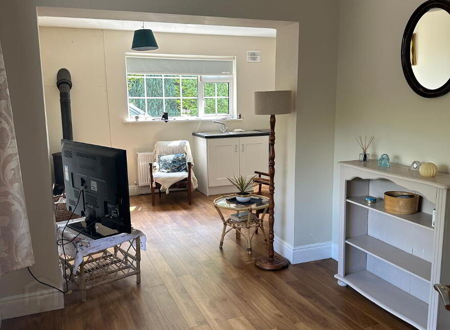 Townspark, Cahir, Co. Tipperary, E21T927