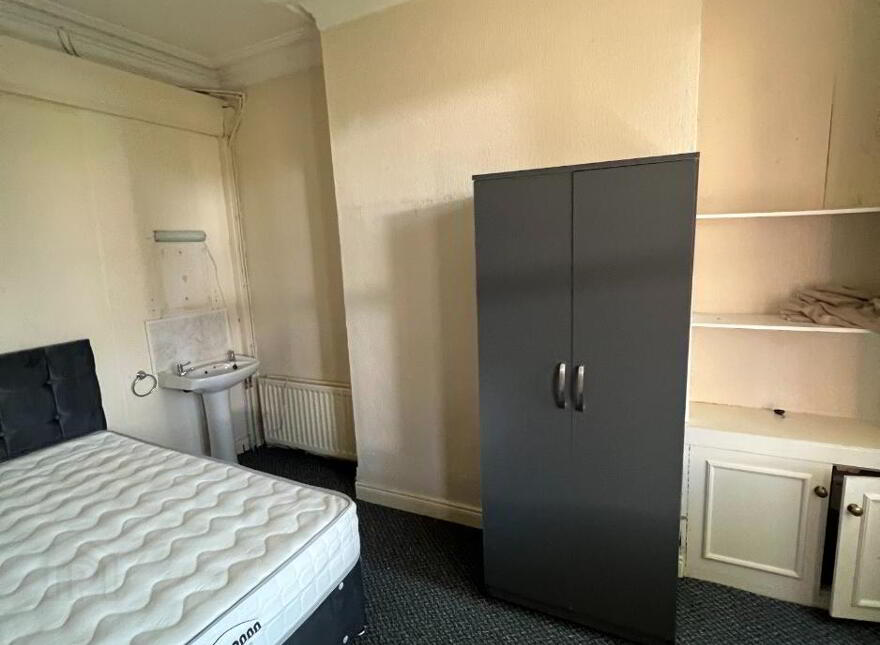 September Start Date, 116 Stranmillis Road, Serviced Rooms, Belfast, BT9 5AE