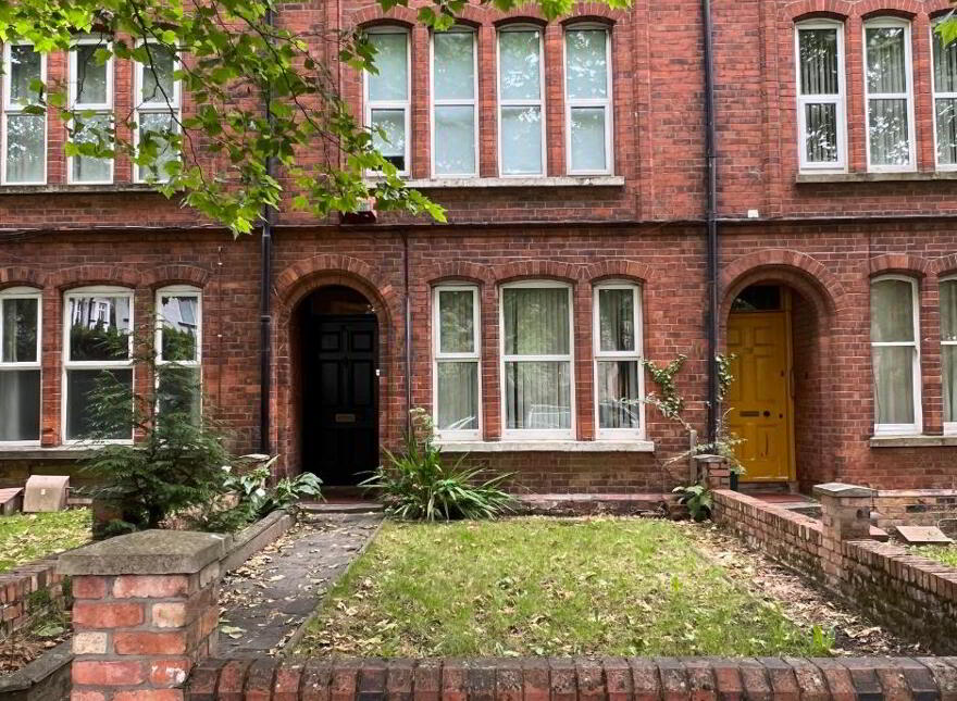 September Start Date, 116 Stranmillis Road, Serviced Rooms, Belfast, BT9 5AE photo