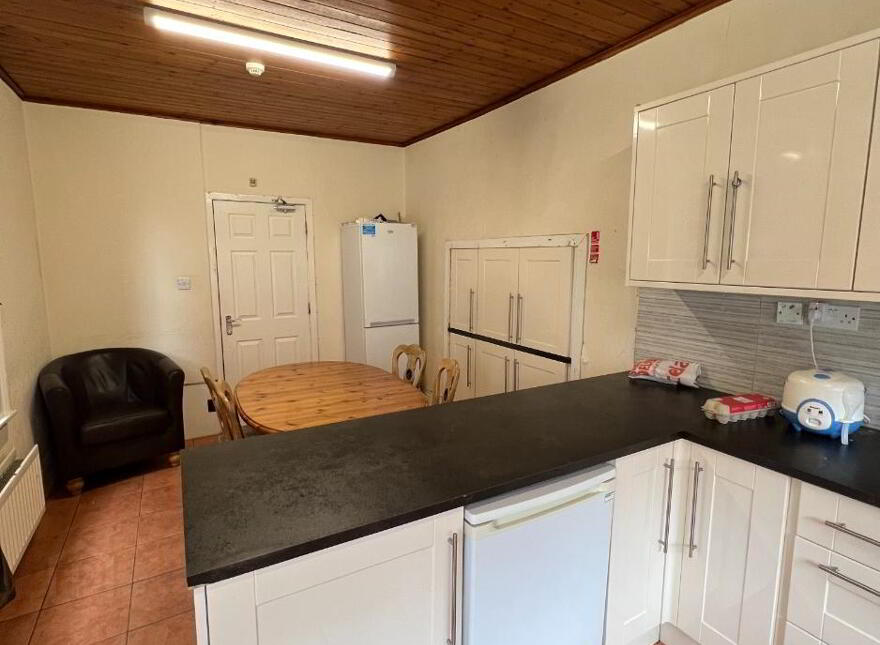 September Start Date, 116 Stranmillis Road, Serviced Rooms, Belfast, BT9 5AE