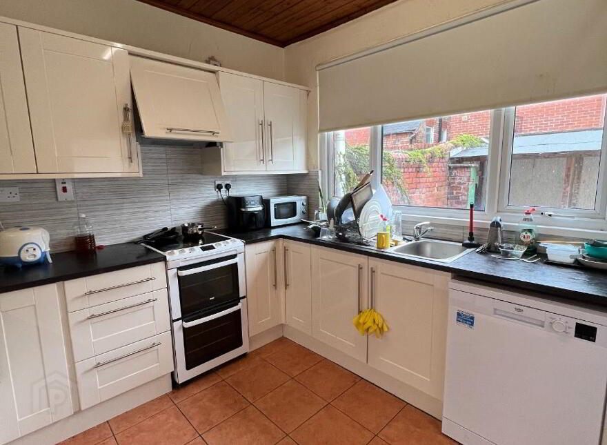 September Start Date, 116 Stranmillis Road, Serviced Rooms, Belfast, BT9 5AE