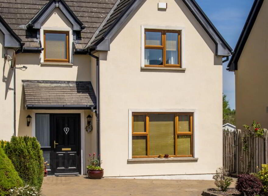 10 The Maples, Strokestown, F42PF85 photo