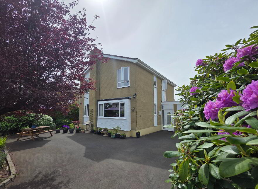 18 The Meadows, Off Charlotte Street, Ballymoney, BT53 6AX photo