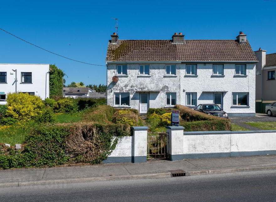 1 Lakeview, Gort Road, Loughrea, H62VY13 photo