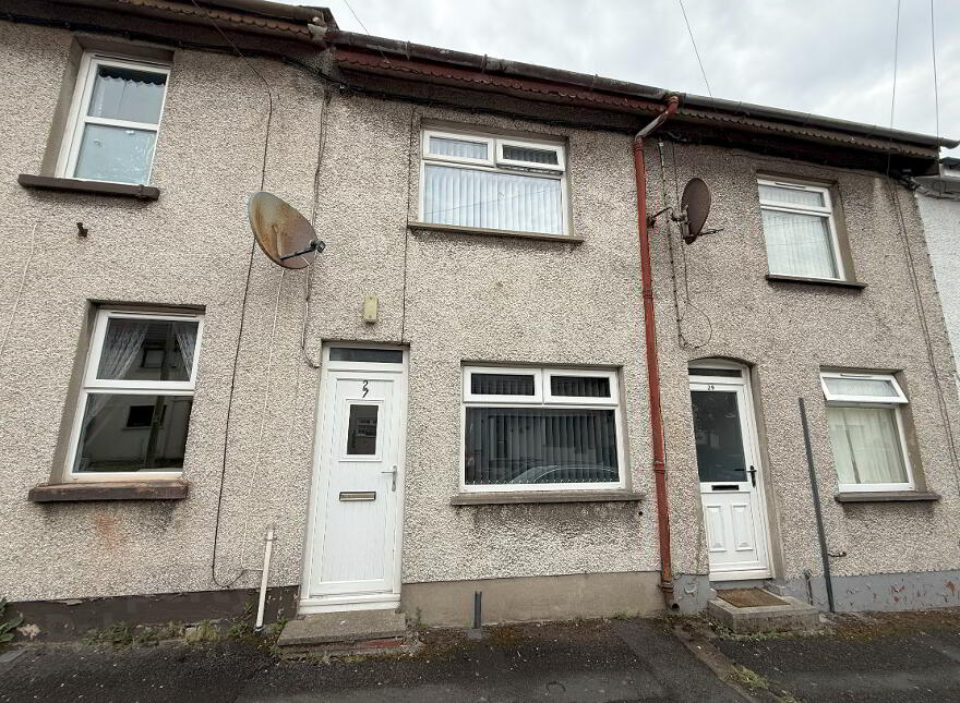 27 Leamington Place, Lisburn, BT27 4UL photo