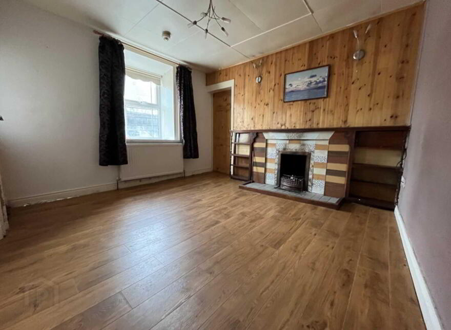 3 Castle Row, Main St, Dungloe, F94ET65