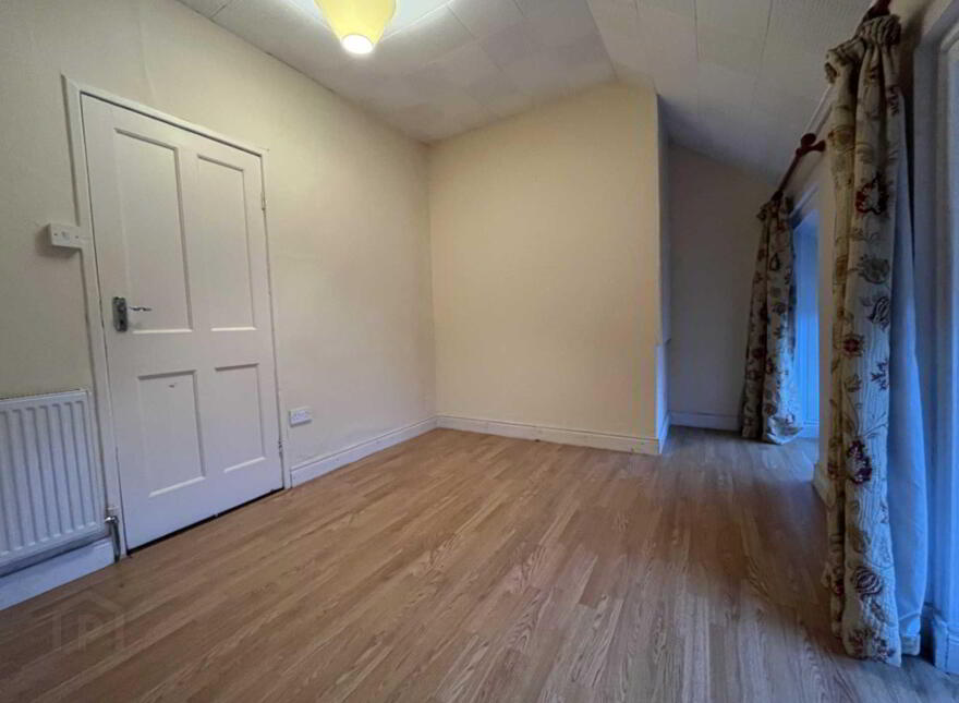 3 Castle Row, Main St, Dungloe, F94ET65