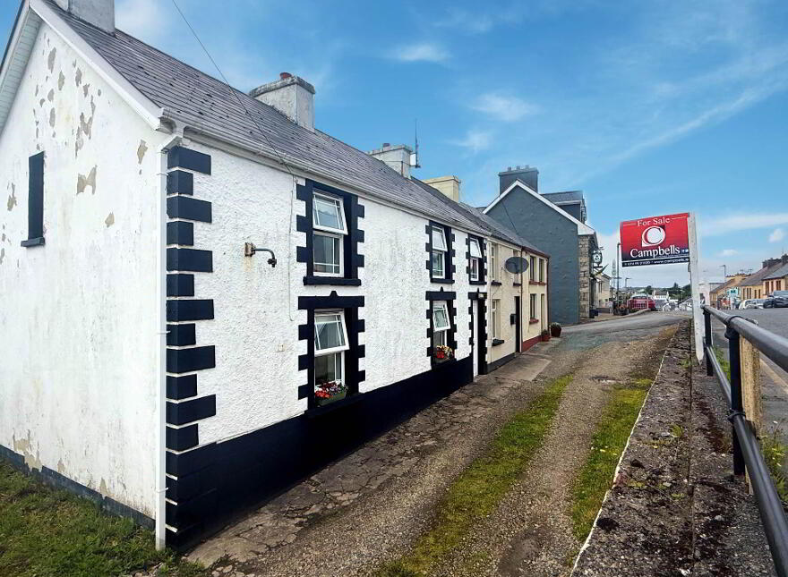 3 Castle Row, Main St, Dungloe, F94ET65
