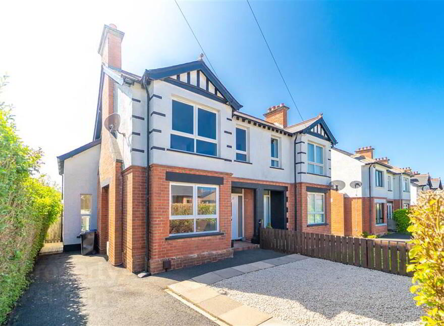 46 Ashley Gardens, Bangor, BT20 5RJ photo