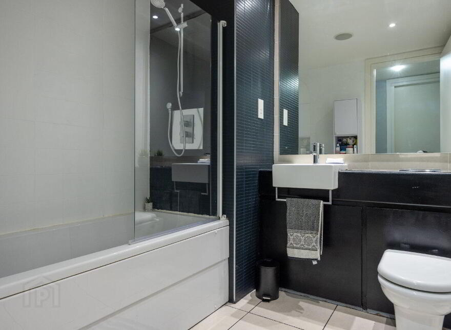Apartment 5.12 The Arc 2e Queens Road, Belfast, BT3 9FE