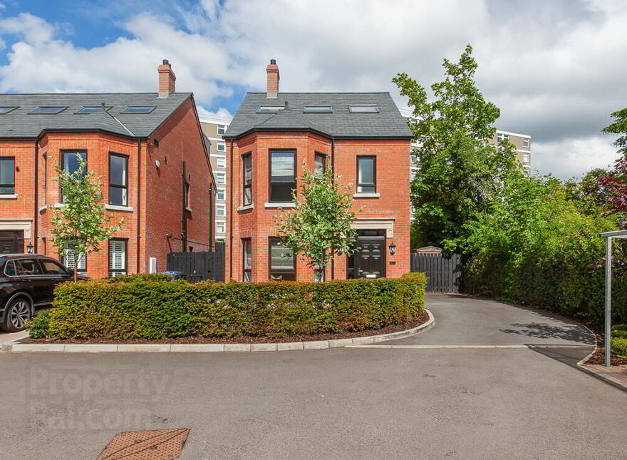 17b Upper Lisburn Road, Finaghy, Belfast, BT10 0GW photo