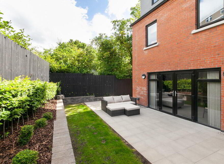 17b Upper Lisburn Road, Finaghy, Belfast, BT10 0GW