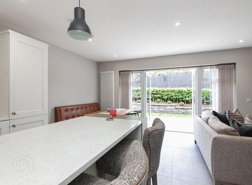 17b Upper Lisburn Road, Finaghy, Belfast, BT10 0GW