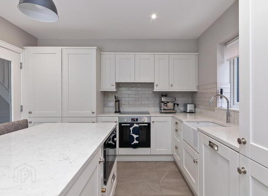17b Upper Lisburn Road, Finaghy, Belfast, BT10 0GW
