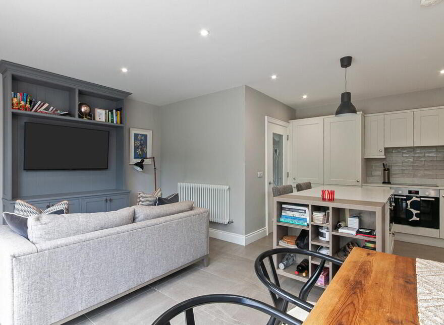17b Upper Lisburn Road, Finaghy, Belfast, BT10 0GW