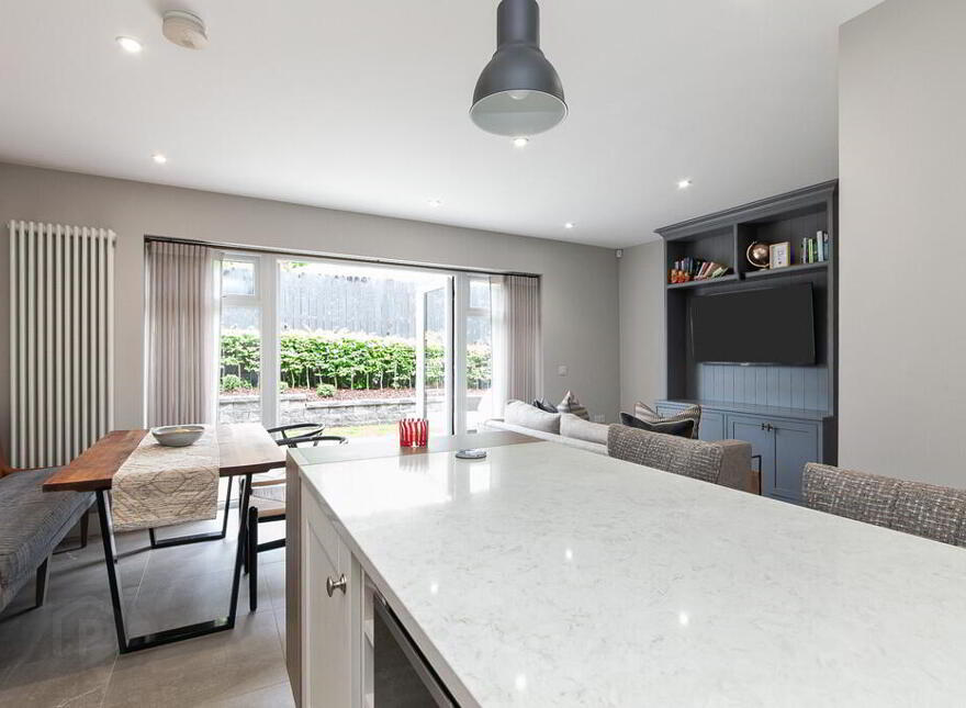 17b Upper Lisburn Road, Finaghy, Belfast, BT10 0GW