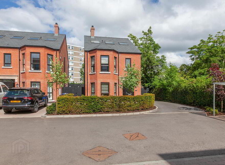 17b Upper Lisburn Road, Finaghy, Belfast, BT10 0GW
