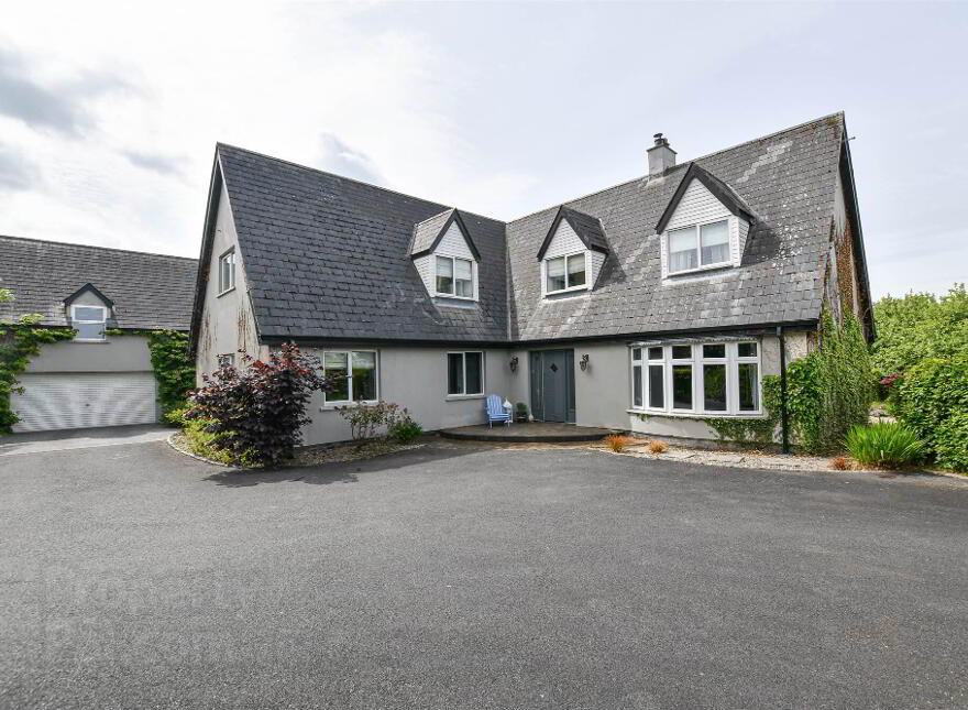 83 Downpatrick Road, Crossgar, BT30 9EH photo