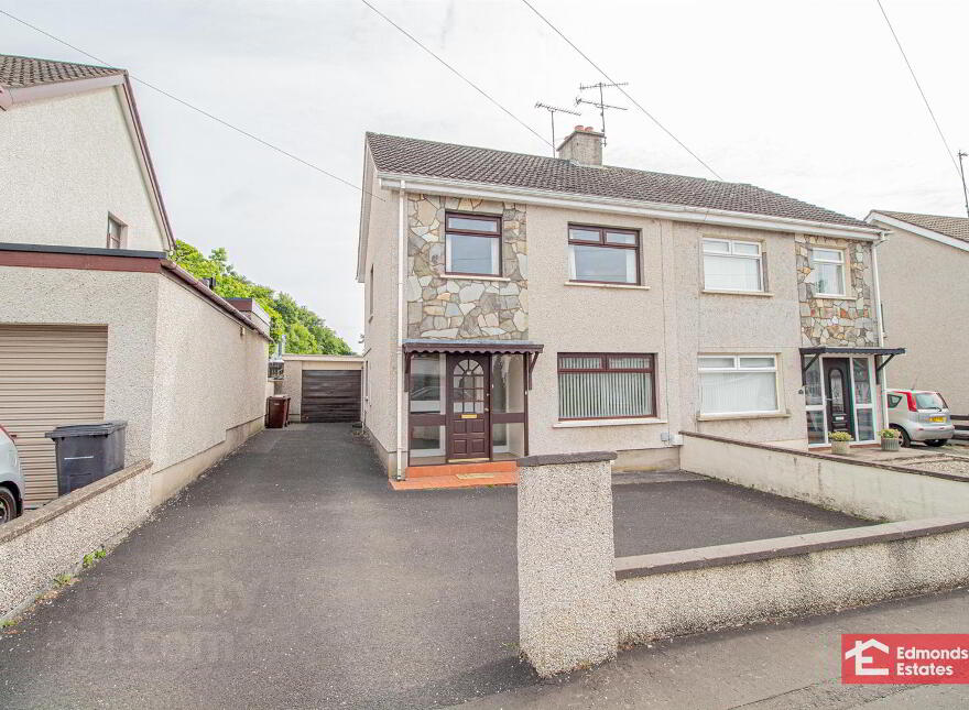 29 Tullymore Park, Ballymena, BT42 2AU photo