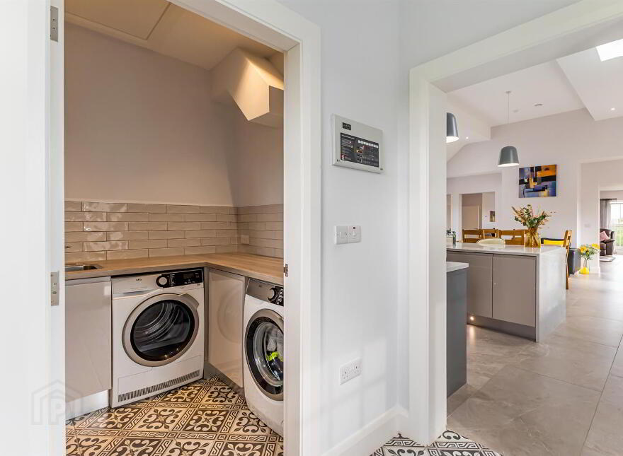 34 Scaddy Road, Downpatrick, BT30 9BP