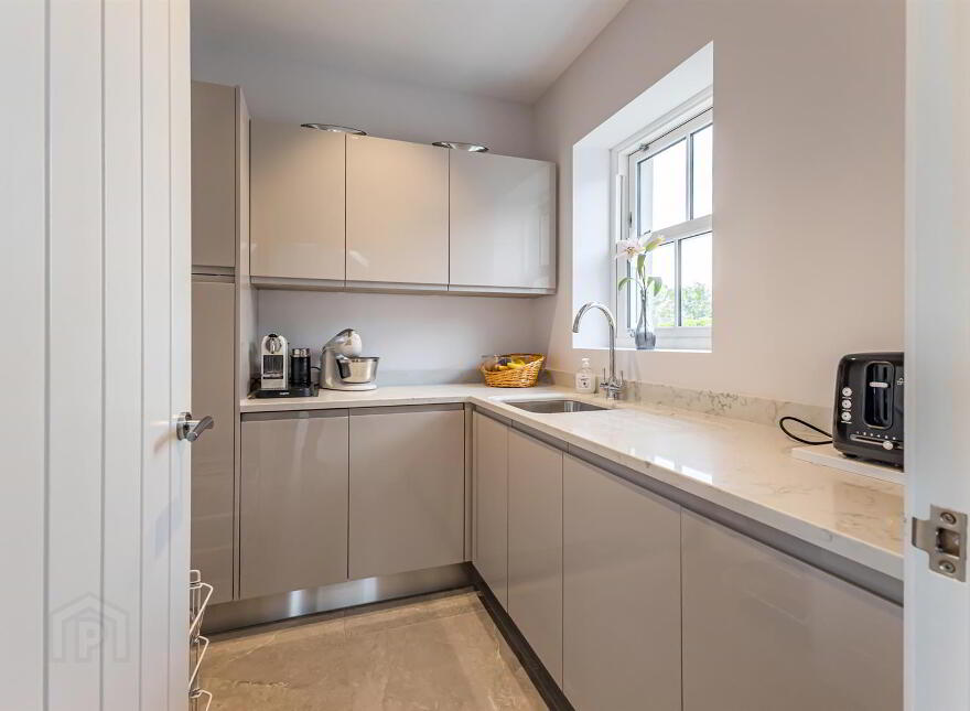 34 Scaddy Road, Downpatrick, BT30 9BP