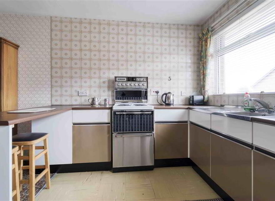 2 Greenwood, Ballynahinch Road, Lisburn, BT27 5DQ