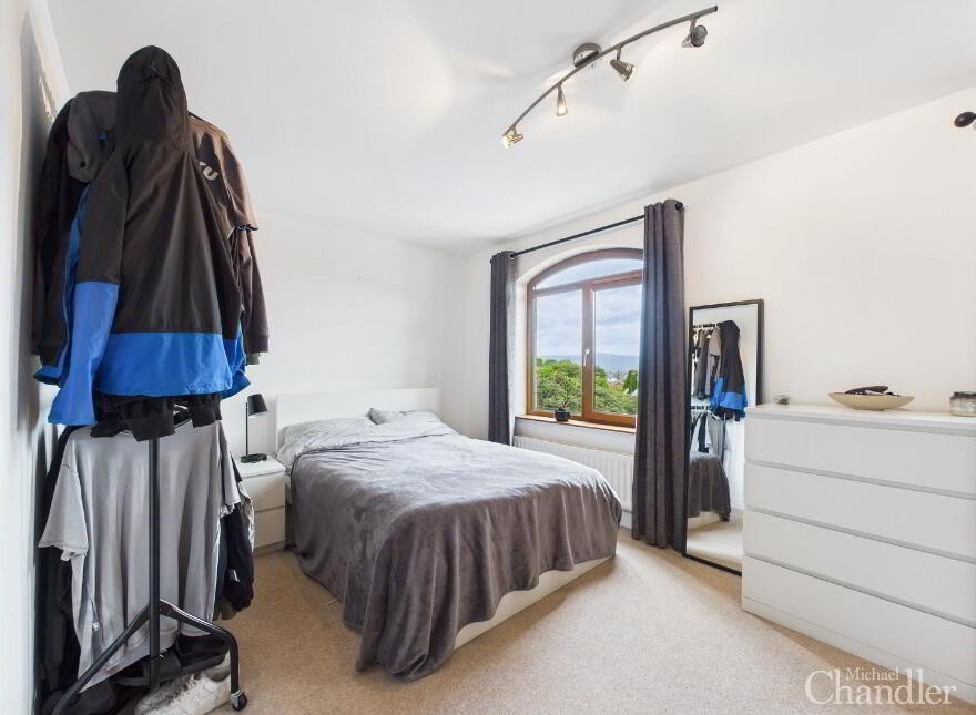 17 Oakhill, Castlereagh, Belfast, BT5 7GS