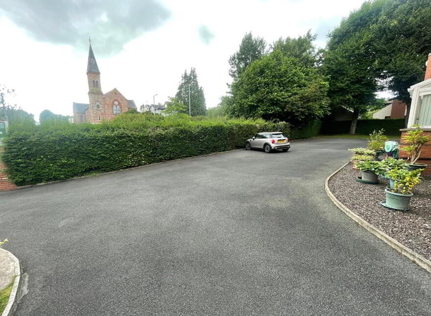 Apt 4, Knockdene Manor, Knockdene Park South, Belfast, BT5 7AB