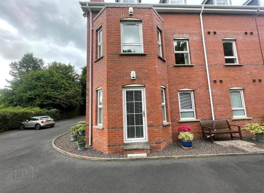 Apt 4, Knockdene Manor, Knockdene Park South, Belfast, BT5 7AB