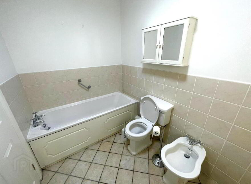Apt 4, Knockdene Manor, Knockdene Park South, Belfast, BT5 7AB